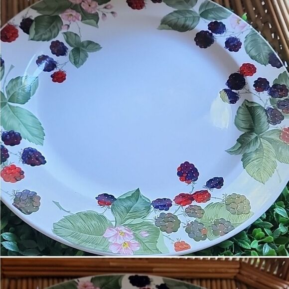 Vintage Stoneware Berries Dinner Plate Cottage Core Farhouse Chic - Picture 6 of 8